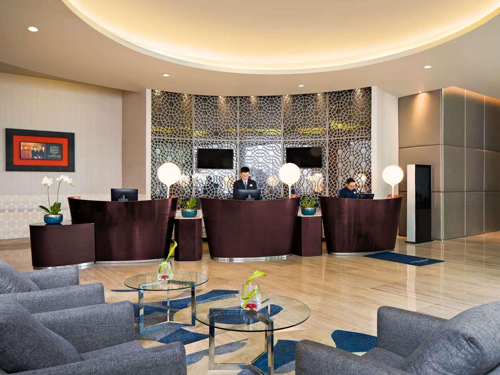 โนโวเทล จาการ์ต้า กาจะห์ มาดา โฮเต็ล Hotel จาการ์ตา ภายนอก รูปภาพ