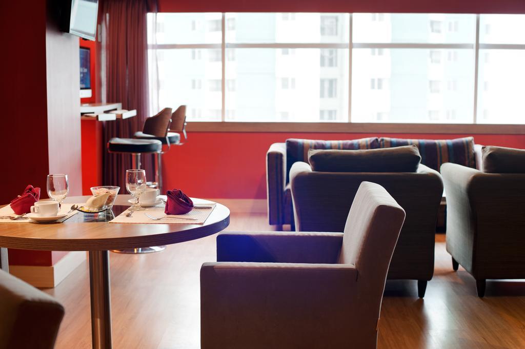 โนโวเทล จาการ์ต้า กาจะห์ มาดา โฮเต็ล Hotel จาการ์ตา ภายนอก รูปภาพ