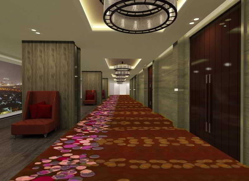 โนโวเทล จาการ์ต้า กาจะห์ มาดา โฮเต็ล Hotel จาการ์ตา ภายนอก รูปภาพ