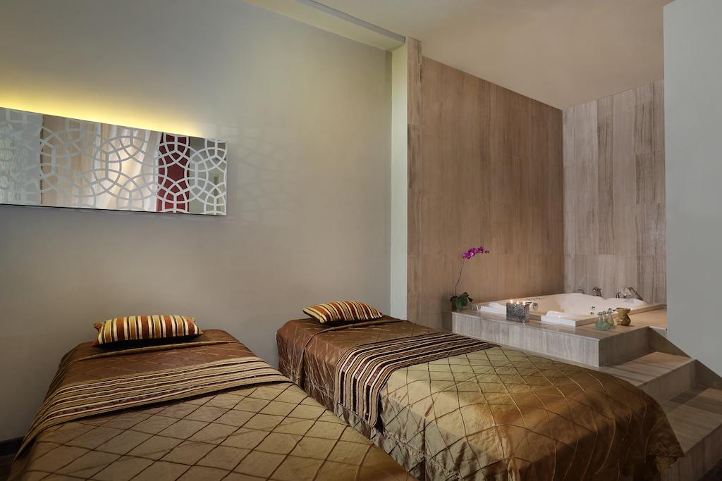 โนโวเทล จาการ์ต้า กาจะห์ มาดา โฮเต็ล Hotel จาการ์ตา ภายนอก รูปภาพ
