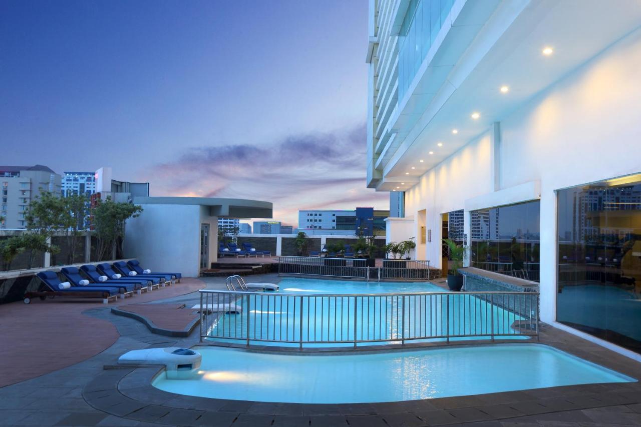 โนโวเทล จาการ์ต้า กาจะห์ มาดา โฮเต็ล Hotel จาการ์ตา ภายนอก รูปภาพ